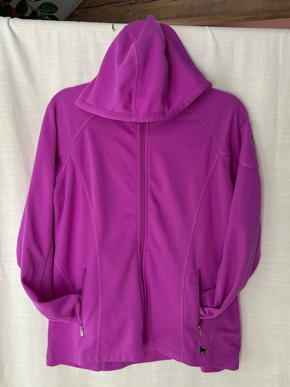 The Black Dog‎ Bright, Colorful Women's Hooded Full-Zip Jacket - Magenta